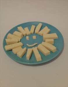 Dados de queso blanco