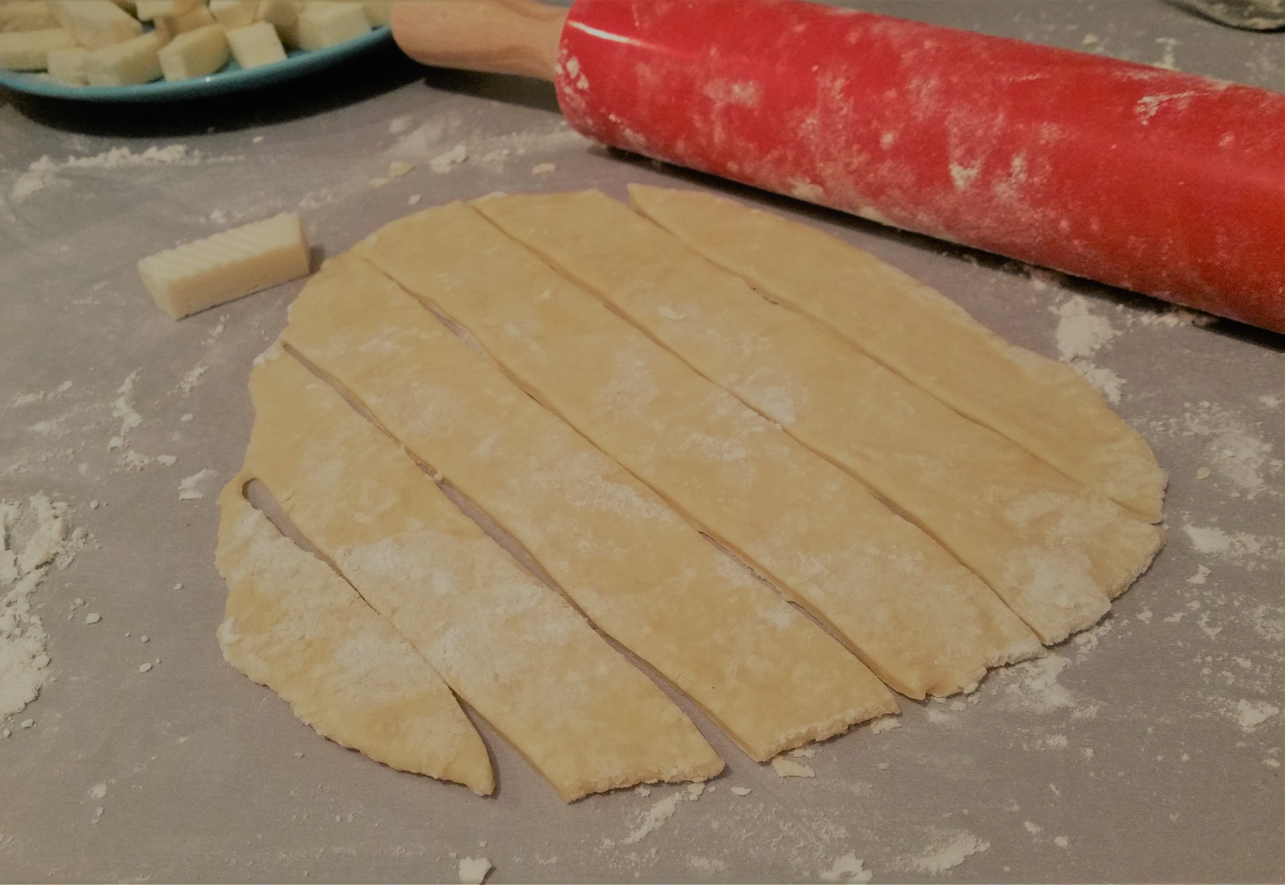 Tiras de masa para los tequeños