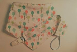 Babero y chupetero (El tallercito de Gabriela)