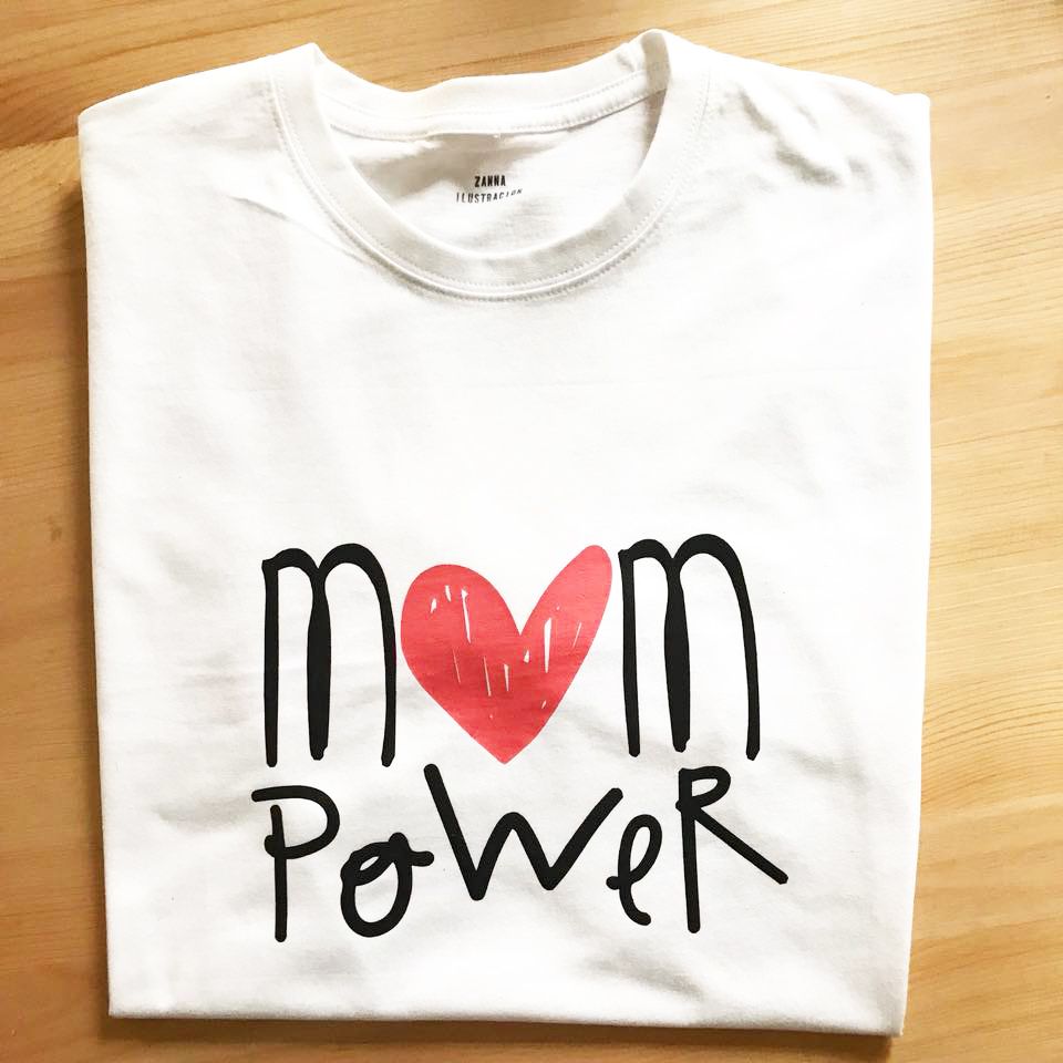 Camiseta "mom power"