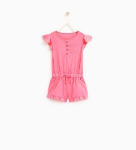 Armario de niñas low-cost. Mono corto rosa.