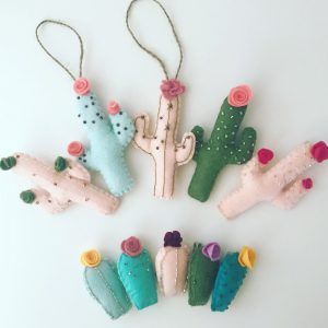 Artesanos y emprendedores. Preciosos cáctus de fieltro.