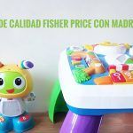 Fisher price. Mesa y Robot Robi para el título.