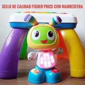 Mesa interactiva y Robi.