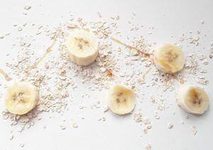 Plátanos, miel y avena.