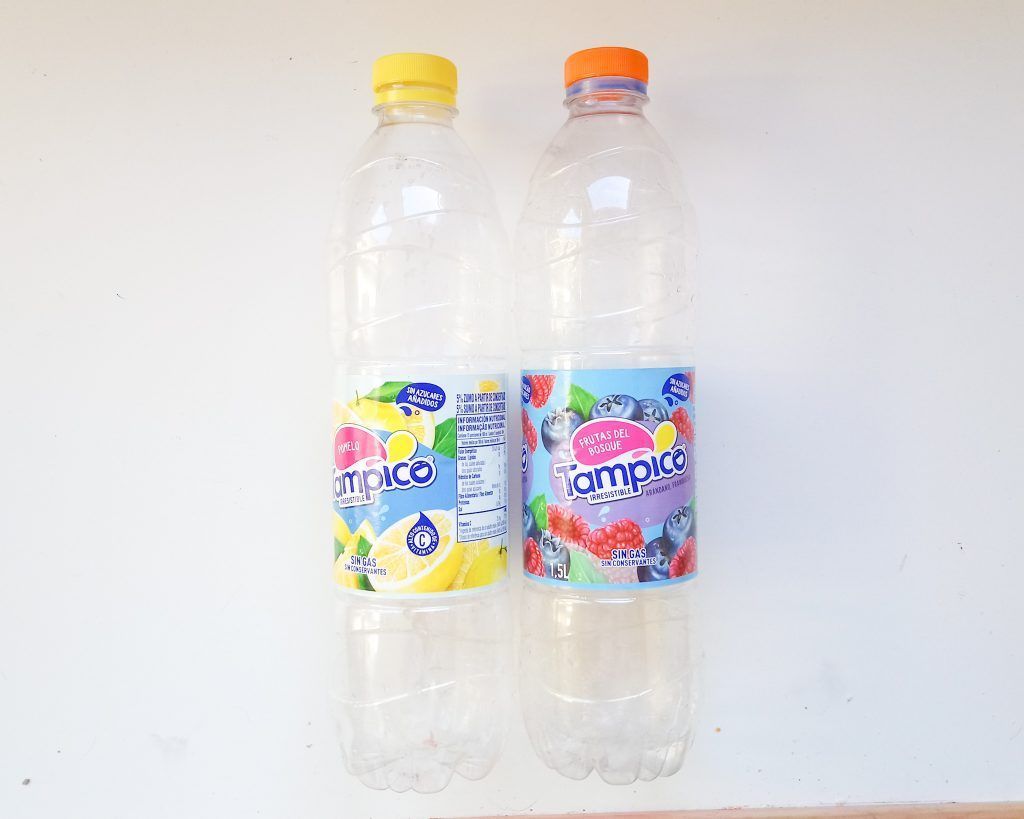 Botellas grandes de Tampico.