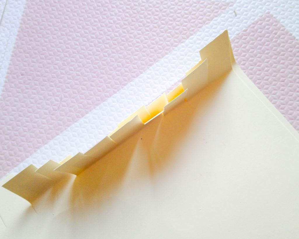 cartulina recortada para DIY piñata