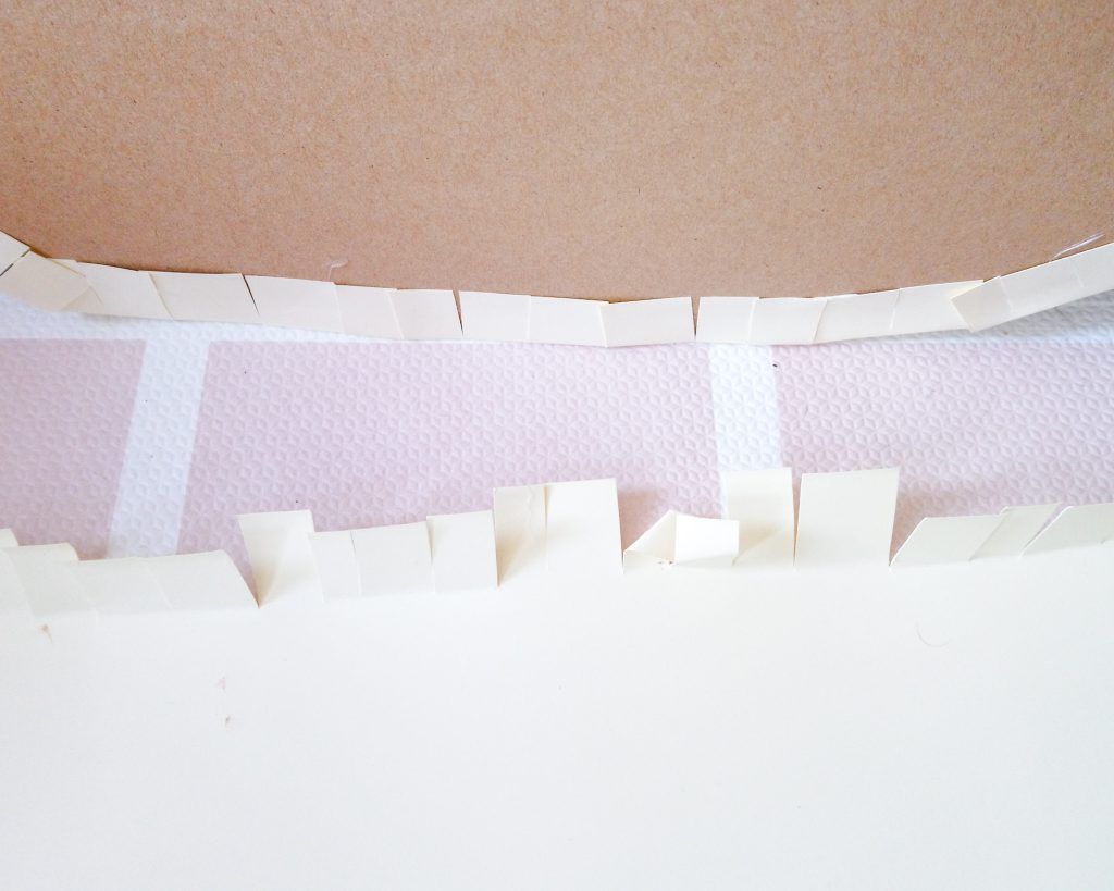 Cartulina y estructura de DIY piñata