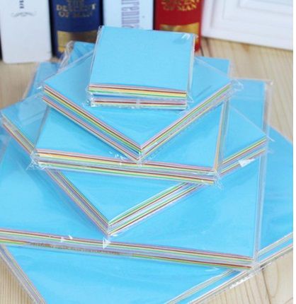 Hojas de colores para origami y más cositas. Imagen de Aliexpress.