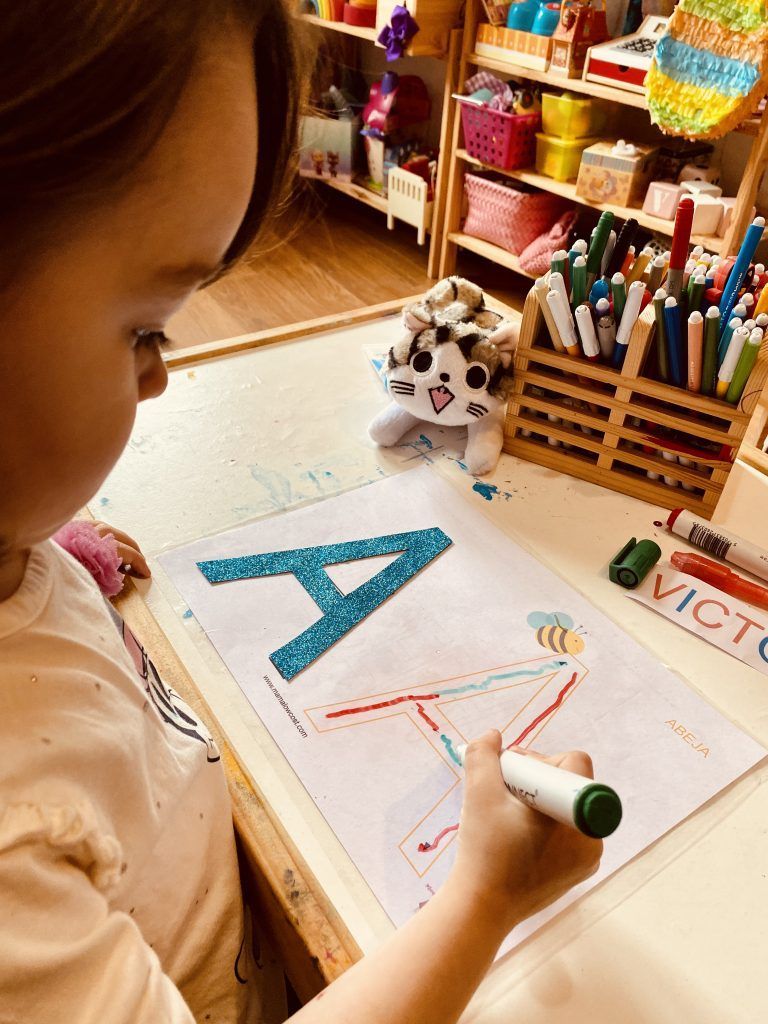 Victoria trabajando la letra A