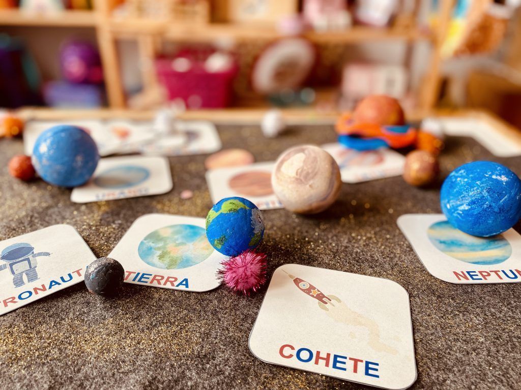 tarjetas y planetas para jugar