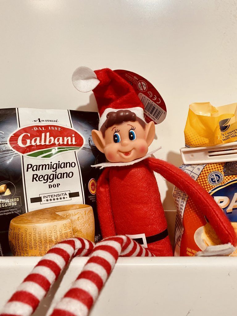 Duende metido en al nevera