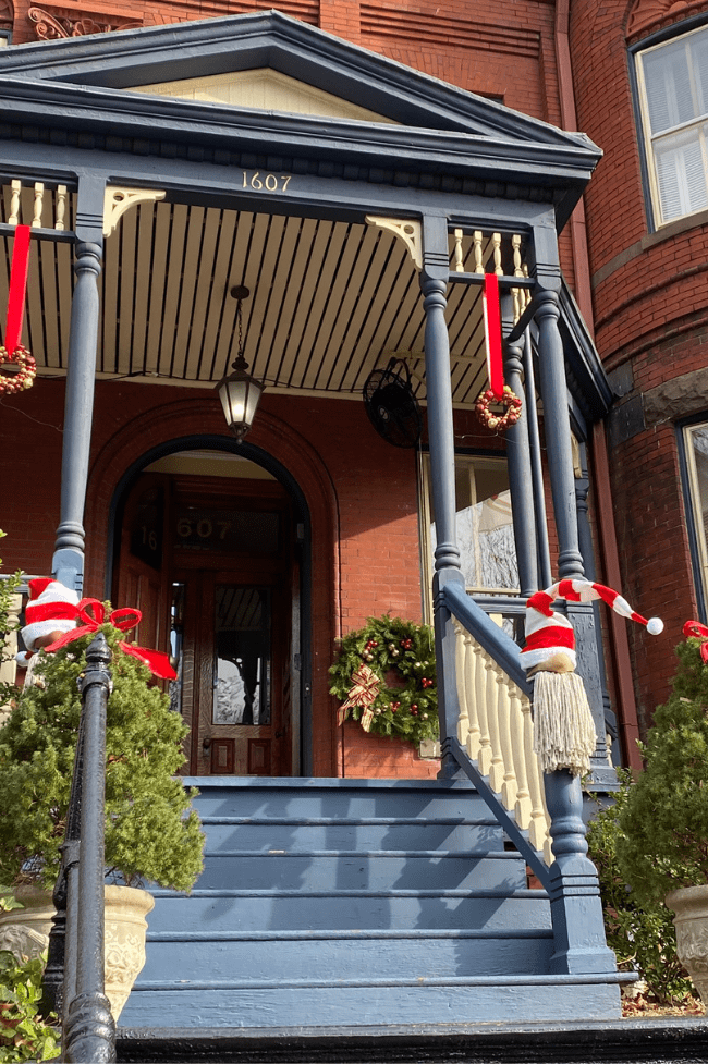 Casa de Georgetown decorada de navidad. 