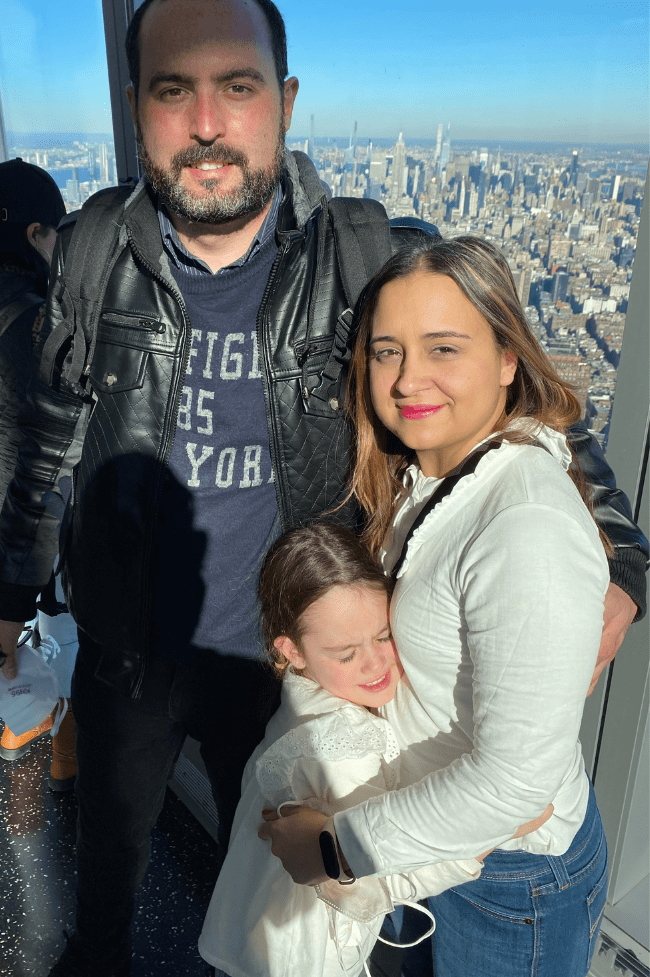 Familia en la Freedom Tower. New York con niños