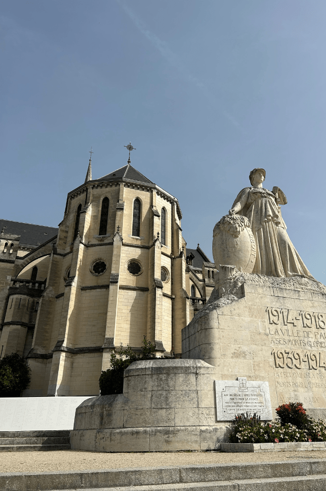 que hacer en pau iglesia de San Martín gratis