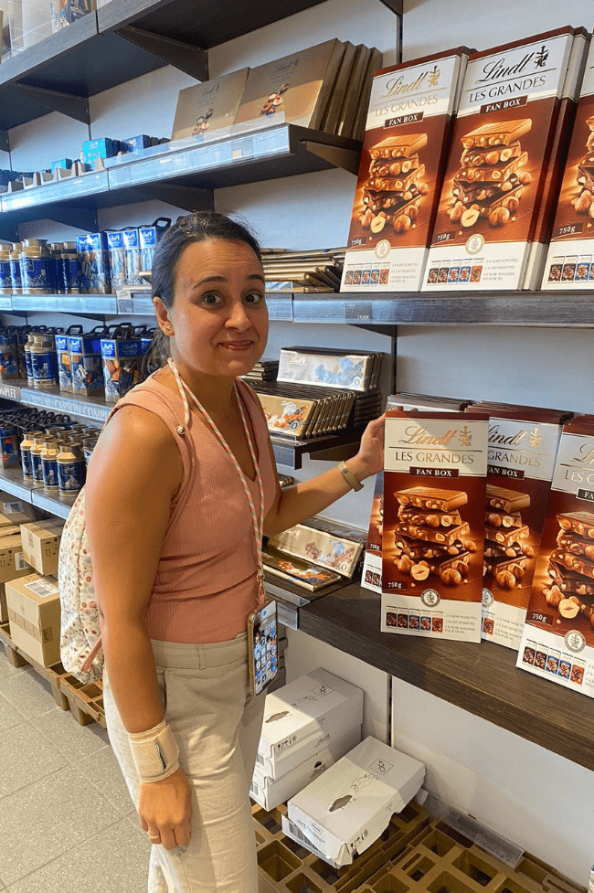 chocolate gigante en la fabrica de lindt oloron-sainte-marie