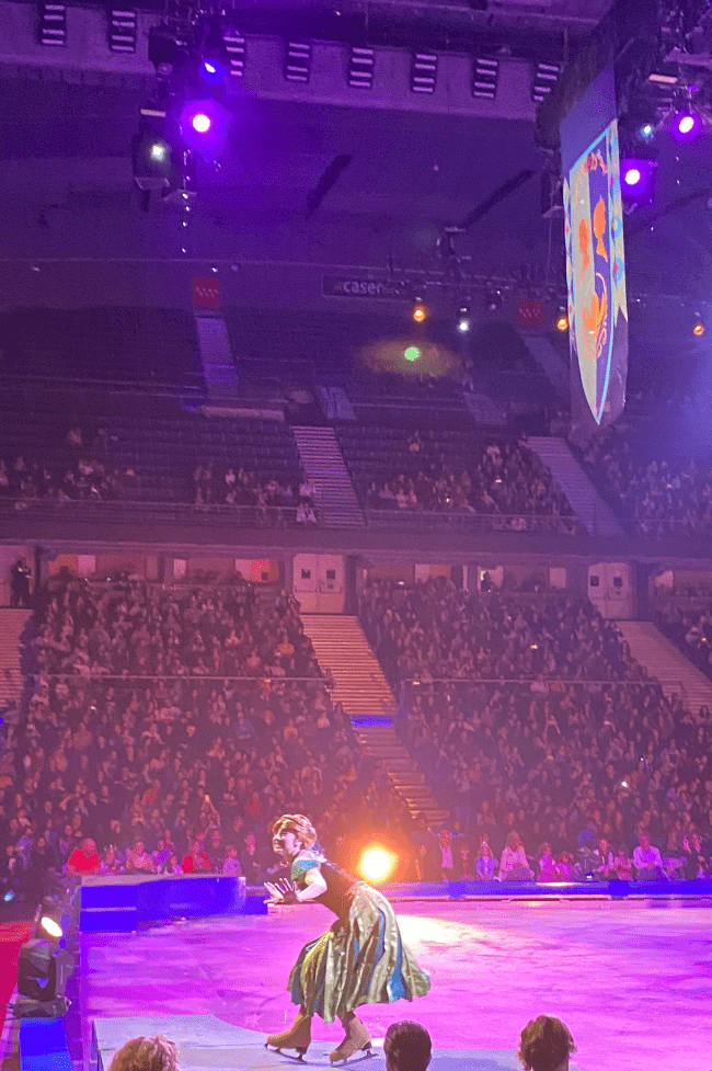 Anna de frozen en disney on ice