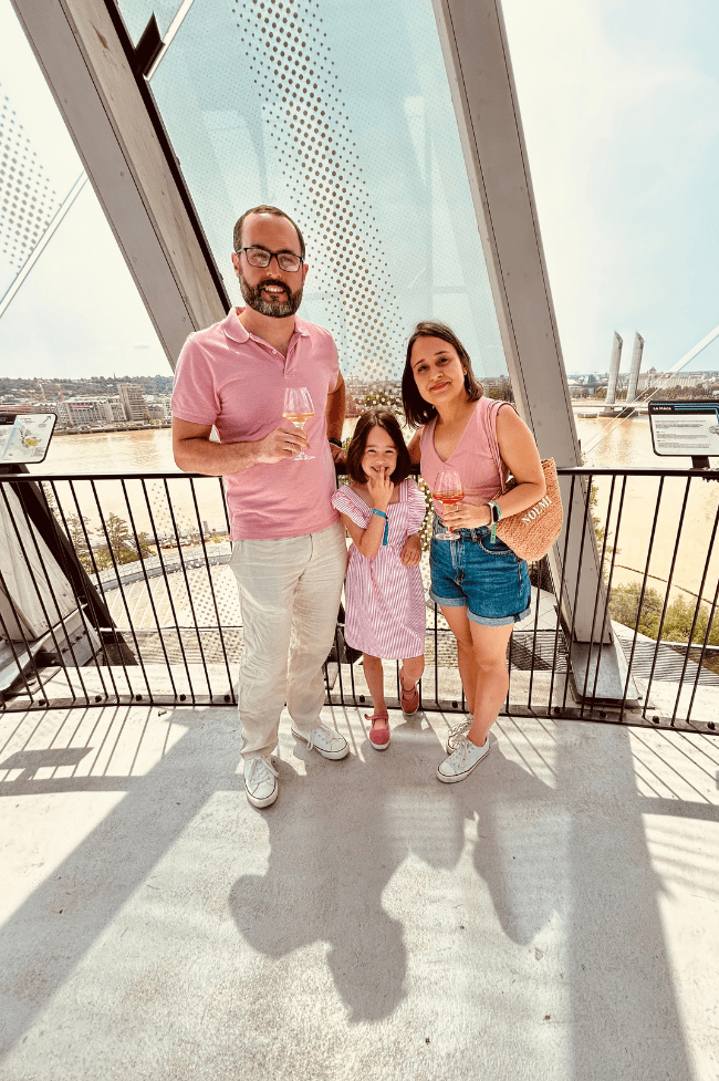 retrato familiar en la ciudad del vino Burdeos